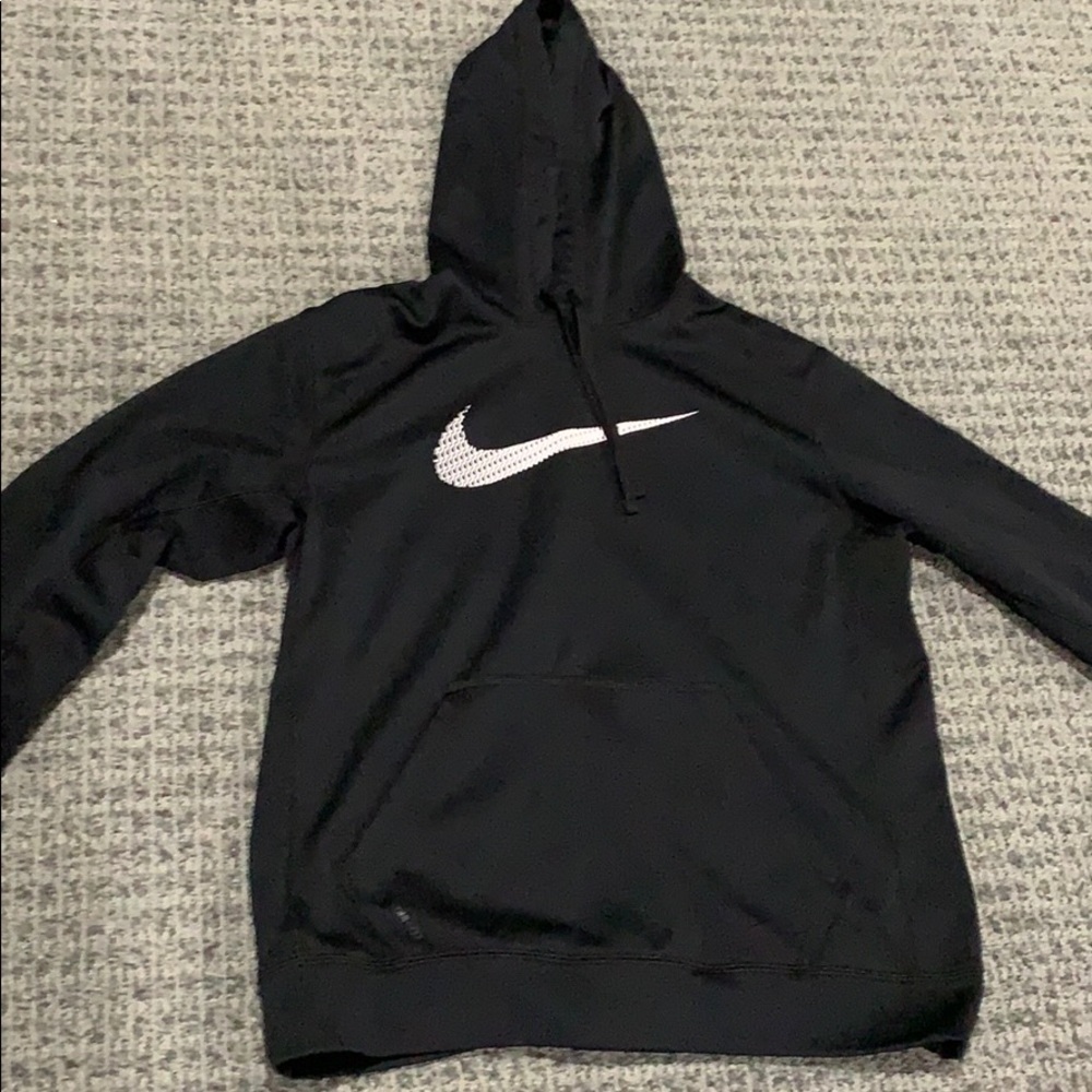 Men’s large black nike hooded sweatshirt.